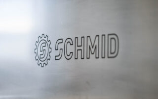 SCHMID-Logo auf Teigaufbereitungsanlage für Spätzle