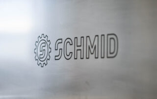 SCHMID-Logo auf Teigaufbereitungsanlage für Spätzle